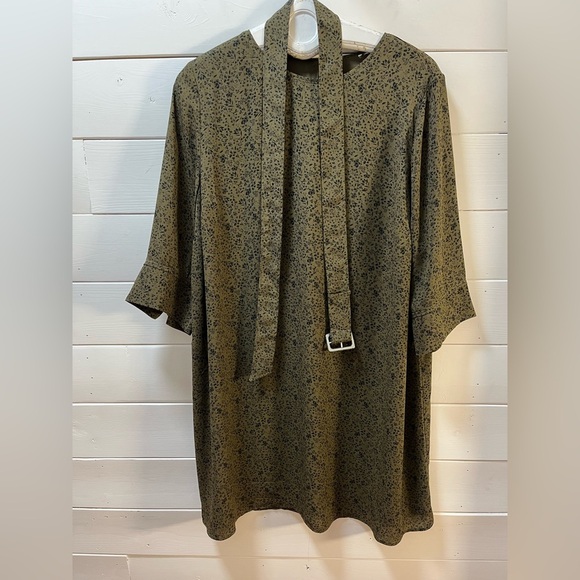 1980 Montréal – Olive Green Printed Dress Size 18 - Picture 4 of 9